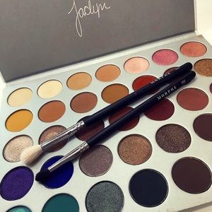 The Jaclyn Hill Eyeshadow palette